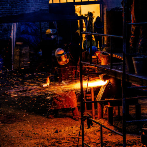 Photograph of industrial welding taken in Gdańsk, Poland by Ludomił Sawicki via Unsplash.